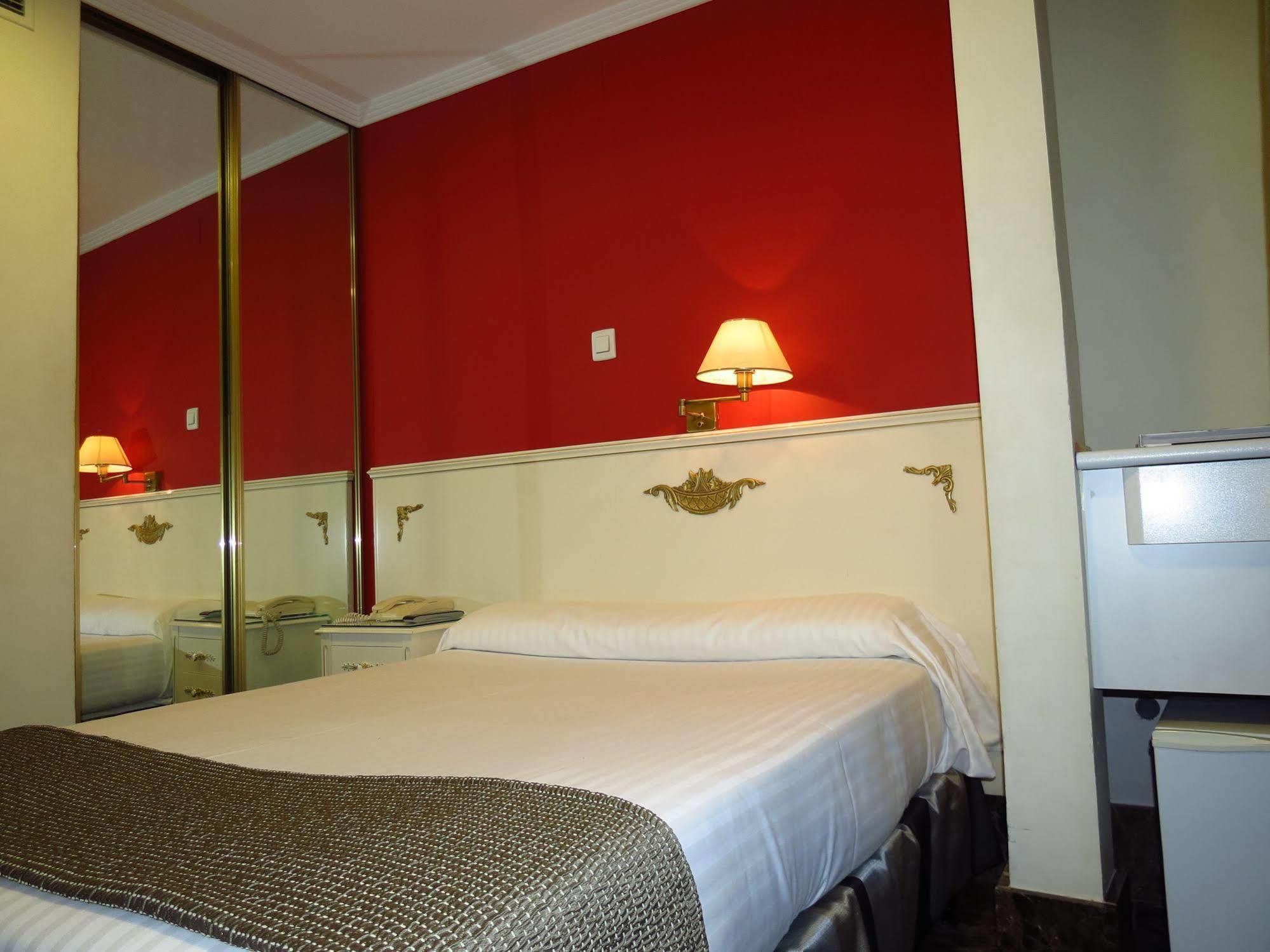 וייאדוליד Hotel Boutique Catedral מראה חיצוני תמונה